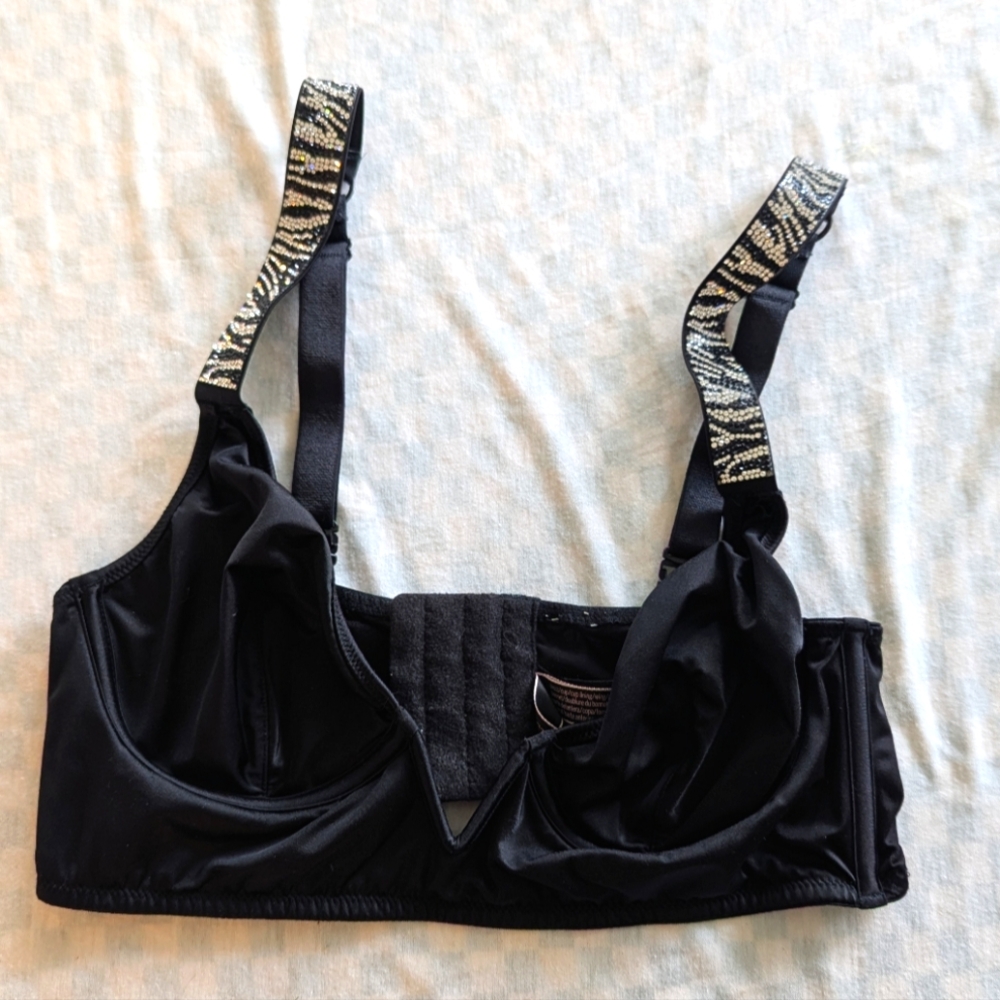 Victoria Sectra Zebra Rhinestone Strap V Bra